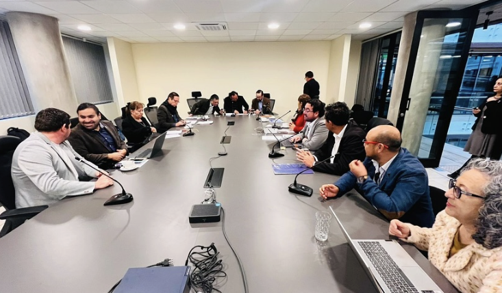 Equipo de AMUNOCHI visita la Municipalidad de Chañaral.